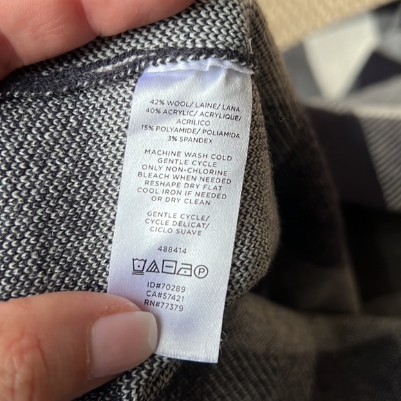 Buffalo Plaid Ann Taylor Sweater Dress - Picture 4 of 4